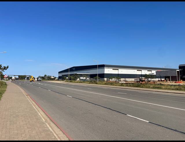 33,550M² WAREHOUSE TO LET IN CLAIRWOOD
